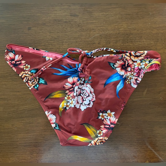 2-piece bikini set new without tags - size M (7-9) - Picture 3 of 10